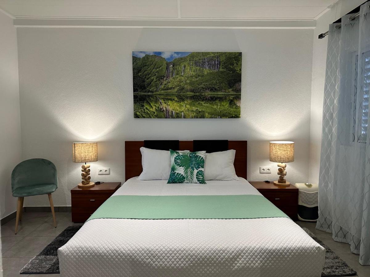 Paradise Apartments I Санта-Круш-даш-Флореш Екстер'єр фото