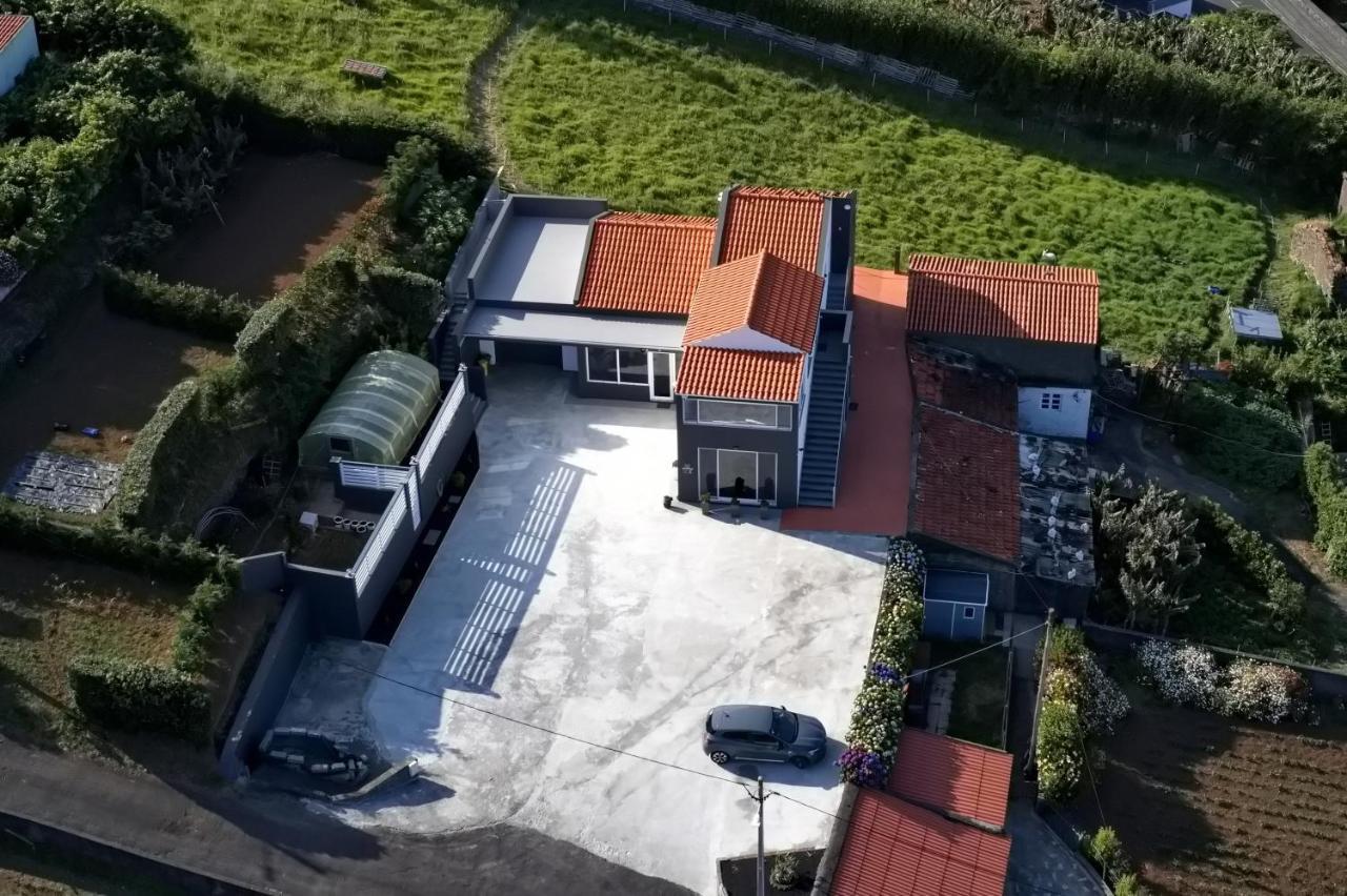 Paradise Apartments I Санта-Круш-даш-Флореш Екстер'єр фото